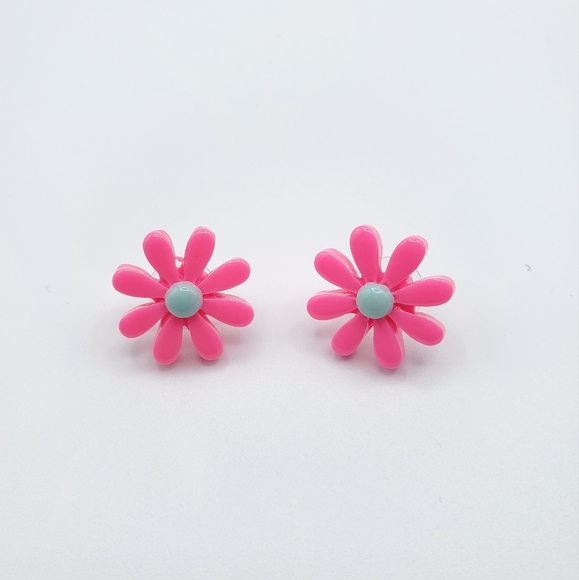 UHAVIT Personalized Daisy Earrings - Picture 2 of 5
